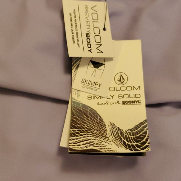 Volcom bathing suit - Picture 5 of 8